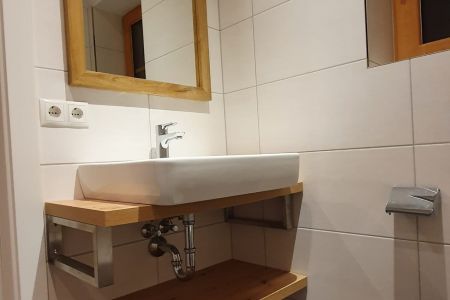 Badezimmer klein.jpg